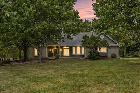 12420 Ridgeview Road, Kearney, MO 64060