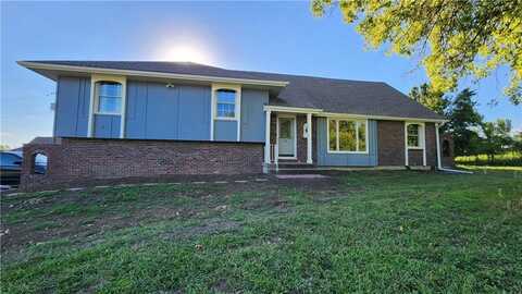 24320 S Grabe Road, Peculiar, MO 64078