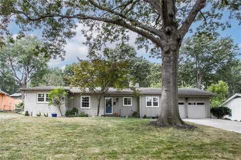 7928 Dearborn Drive, Prairie Village, KS 66208
