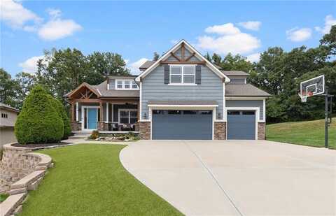 9778 Apple Blossom Lane, Parkville, MO 64152