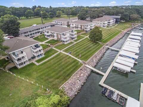 1114 Hwy 71 N #1C3, Okoboji, IA 51355