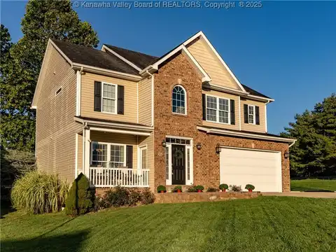725 Emerald Drive, Hurricane, WV 25526