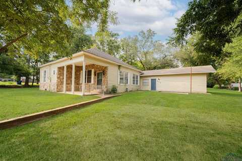 203 E Groves St, Big Sandy, TX 75755