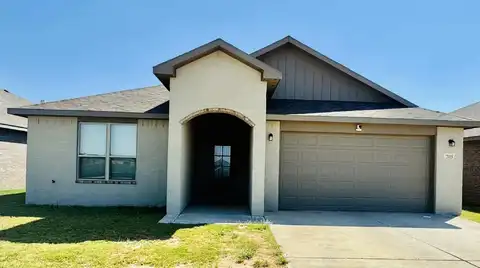 703 E 17th Street, Wolfforth, TX 79382
