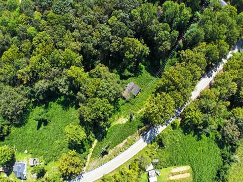 1528 S Irvine Road, Irvine, KY 40336