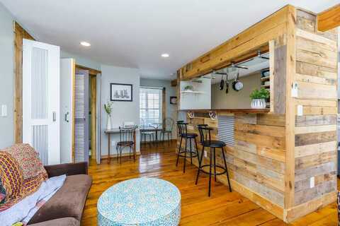 150 Deweese Street, Lexington, KY 40507