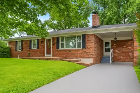 1023 Chickasaw Trail, Frankfort, KY 40601