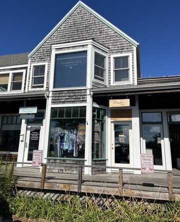 79 Beach Road, Vineyard Haven, MA 02568
