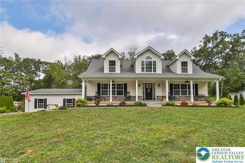 4390 Woodland Circle, Lehigh Twp, PA 18088