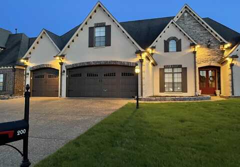 200 MISTY FIELDS, Oakland, TN 38060