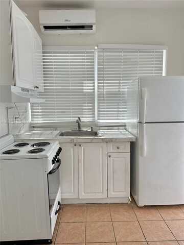 12906 NE 6th Ave, North Miami, FL 33161