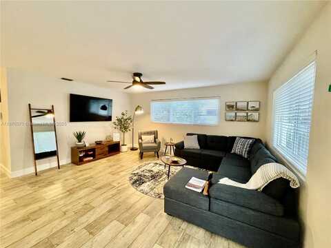 6411 SW 22nd St, West Miami, FL 33155