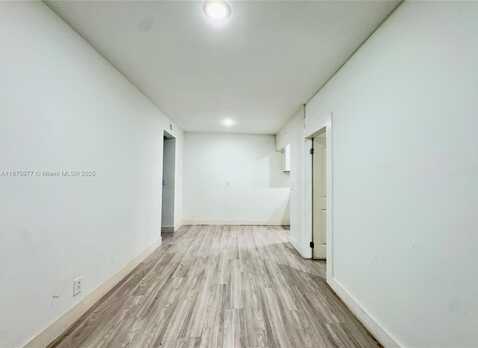 2025 Bay Dr, Miami Beach, FL 33141