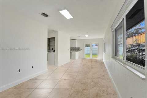 1154 NW 103rd St, Miami, FL 33150