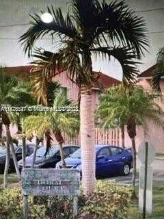 8023 NW Lake Dr, Doral, FL 33166