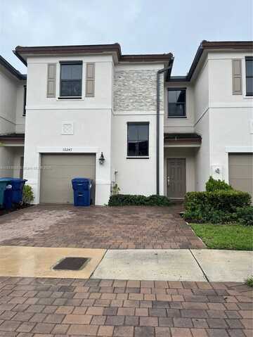 10247 SW 231st Ln, Miami, FL 33190