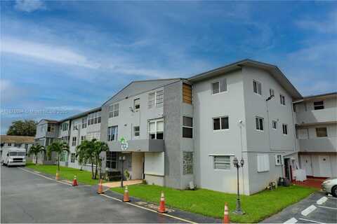 120 Royal Palm Rd, Hialeah Gardens, FL 33016