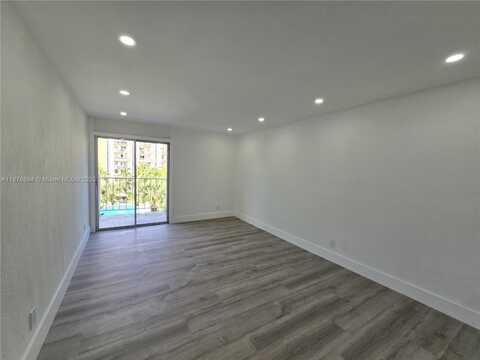4550 NW 9th St, Miami, FL 33126