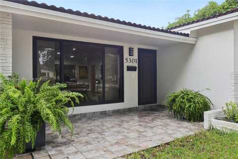 undefined, Hollywood, FL 33021