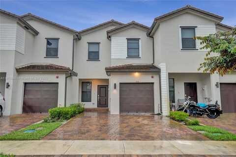 250 SW 159th Ct, Pembroke Pines, FL 33027