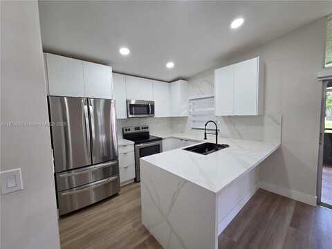 15798 Woodgate Ct, Sunrise, FL 33326