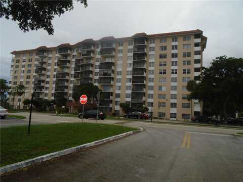 4174 Inverrary Dr, Lauderhill, FL 33319