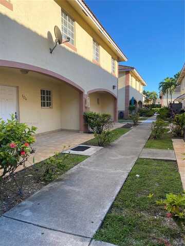 6763 NW 182nd St, Hialeah, FL 33015