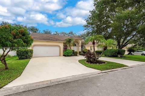 5959 NW 74th St, Parkland, FL 33067
