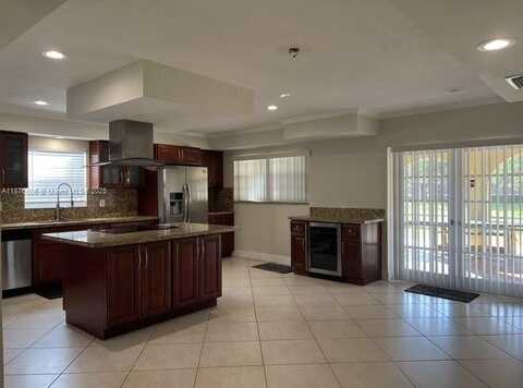 9030 NW 32nd St, Coral Springs, FL 33065