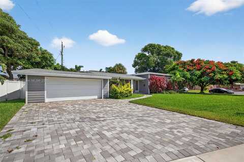 1421 SE 10th St, Deerfield Beach, FL 33441