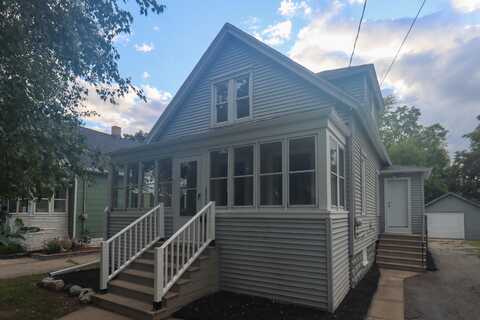 6200 31st Ave, Kenosha, WI 53142