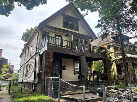 2320 N 44th St, Milwaukee, WI 53210