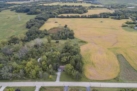 10905 W Oakwood Rd, Franklin, WI 53132