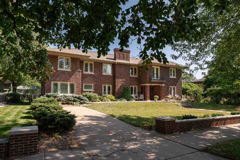229 17th St, La Crosse, WI 54601