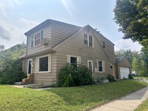 4375 N 61st St, Milwaukee, WI 53216