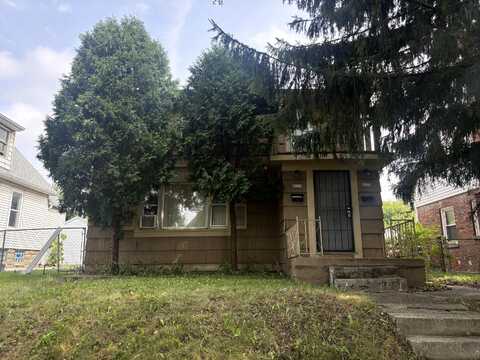 4624 N 39th St, Milwaukee, WI 53209