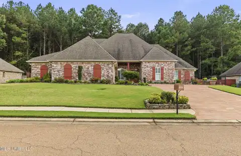 444 Edgewood Crossing, Brandon, MS 39042