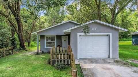 600 W CLARKE STREET, WILDWOOD, FL 34785