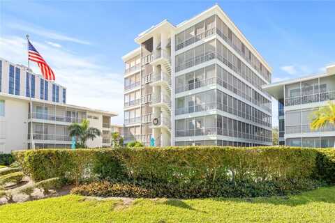 1012 N SHORE DRIVE NE, Saint Petersburg, FL 33701