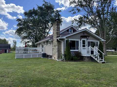4745 Smiths Creek, Kimball, MI 48074