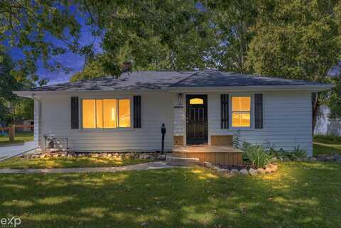 303 N Kennefic, Yale, MI 48097