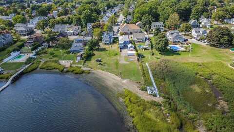 2714 Riverside Ave, Somerset, MA 02726