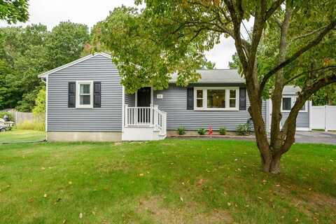 15 Kings Ter, Pembroke, MA 02359