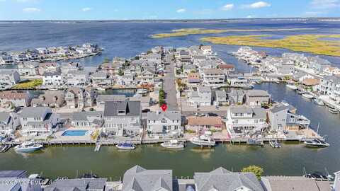 366 Fort Meyers Court, Lavallette, NJ 08735