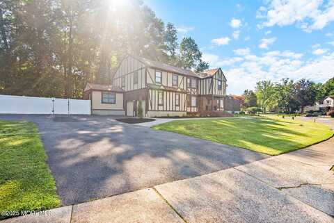 3 Emerald Drive, Morganville, NJ 07751