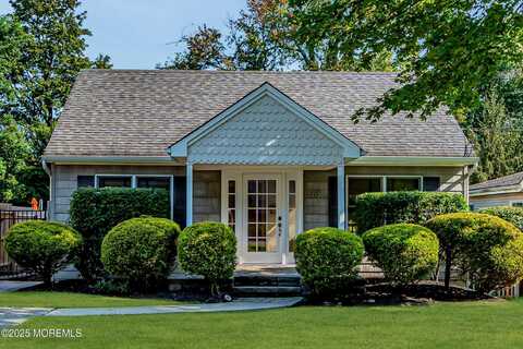 13 Powell Avenue, Atlantic Highlands, NJ 07716