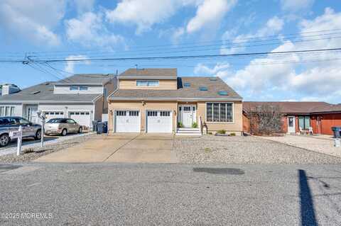 8 Bahia Court, Brick, NJ 08724