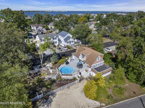 344 E Point Pleasant Avenue, Ocean Gate, NJ 08740