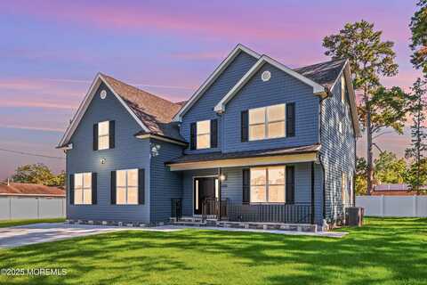 1032 3rd Avenue, Toms River, NJ 08757