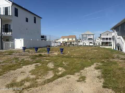 6 Cadiz Drive, Brick, NJ 08723